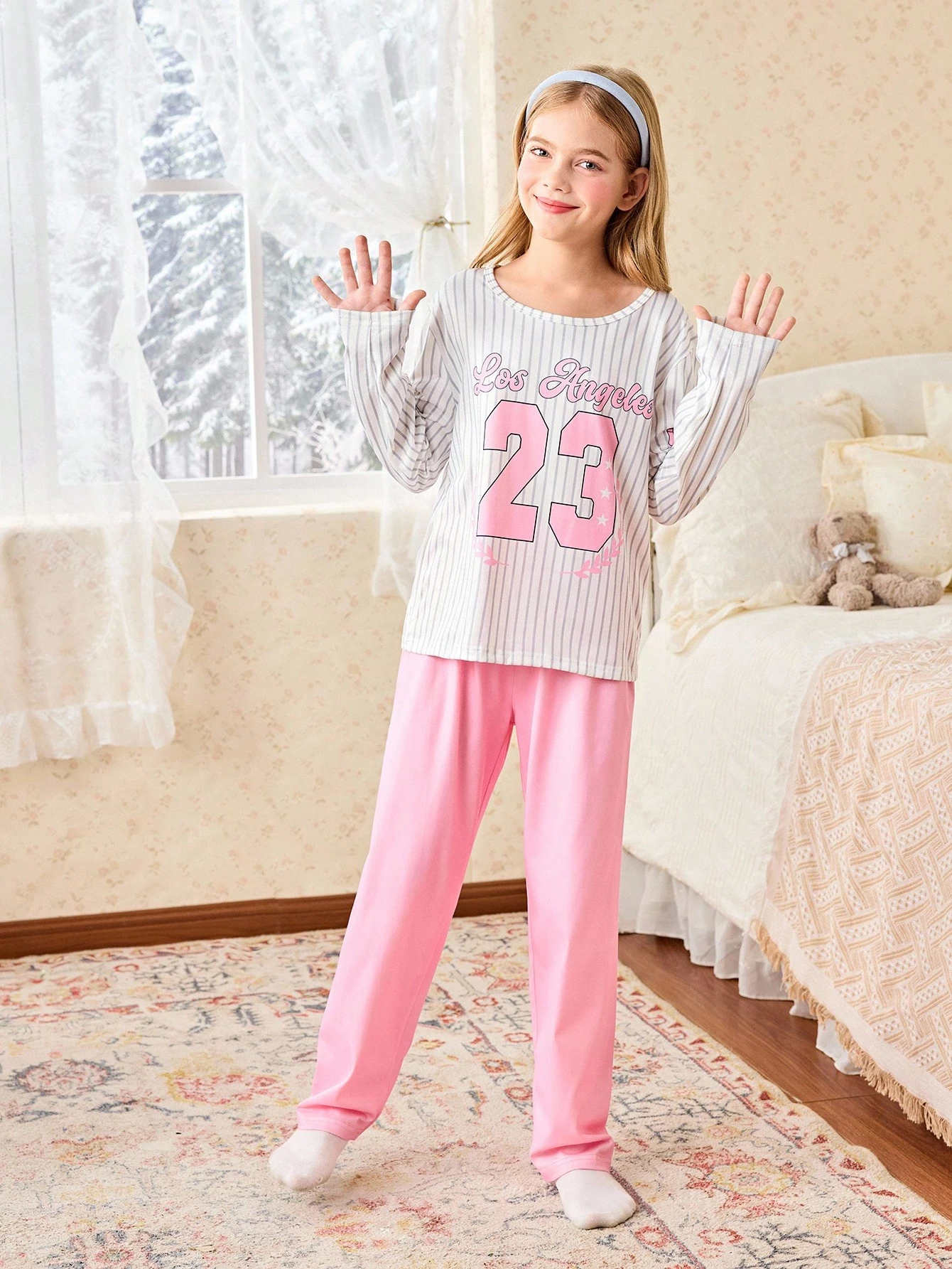 Girls' casual pants and top set with a letter print