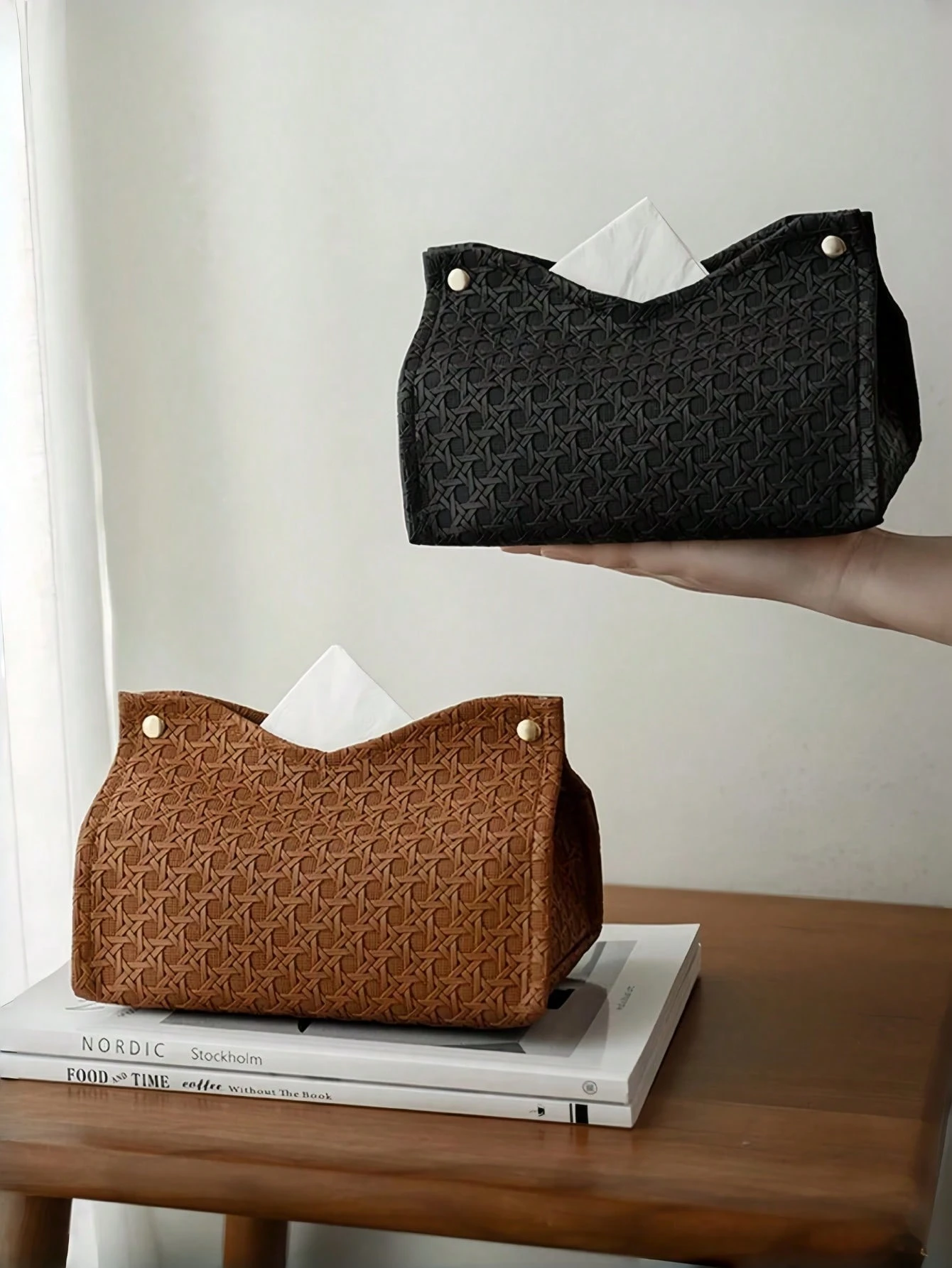 1 Woven Pattern Tissue Box