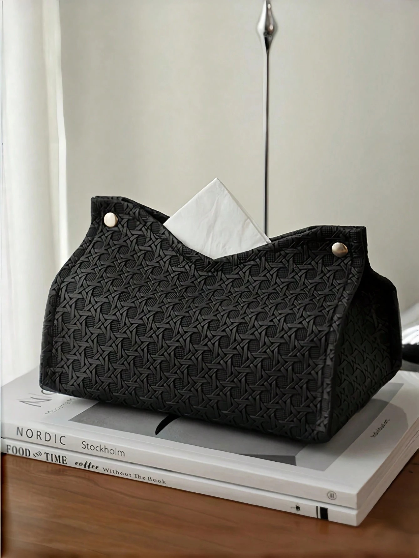 1 Woven Pattern Tissue Box