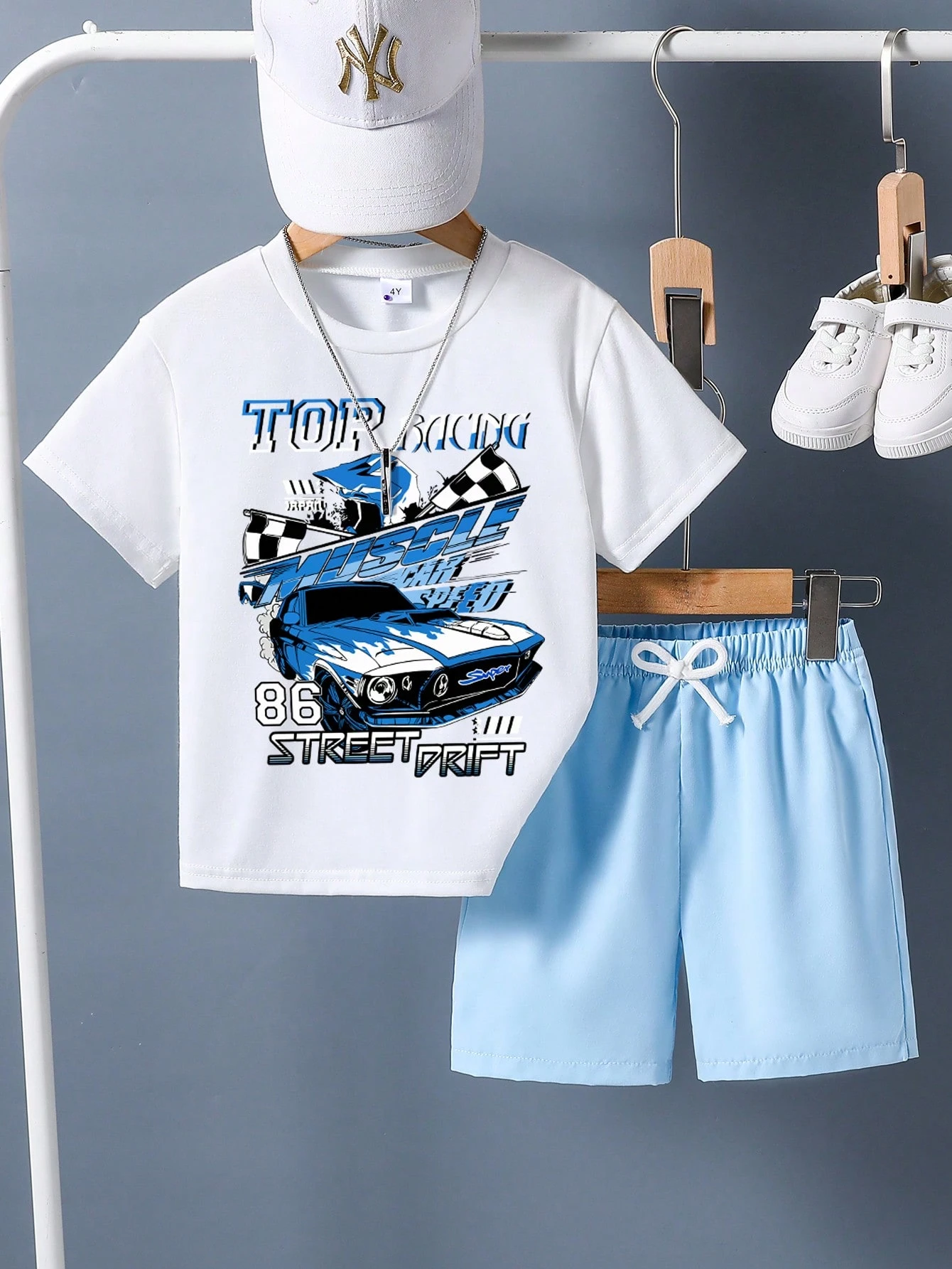 Short-sleeved shirt and shorts set
