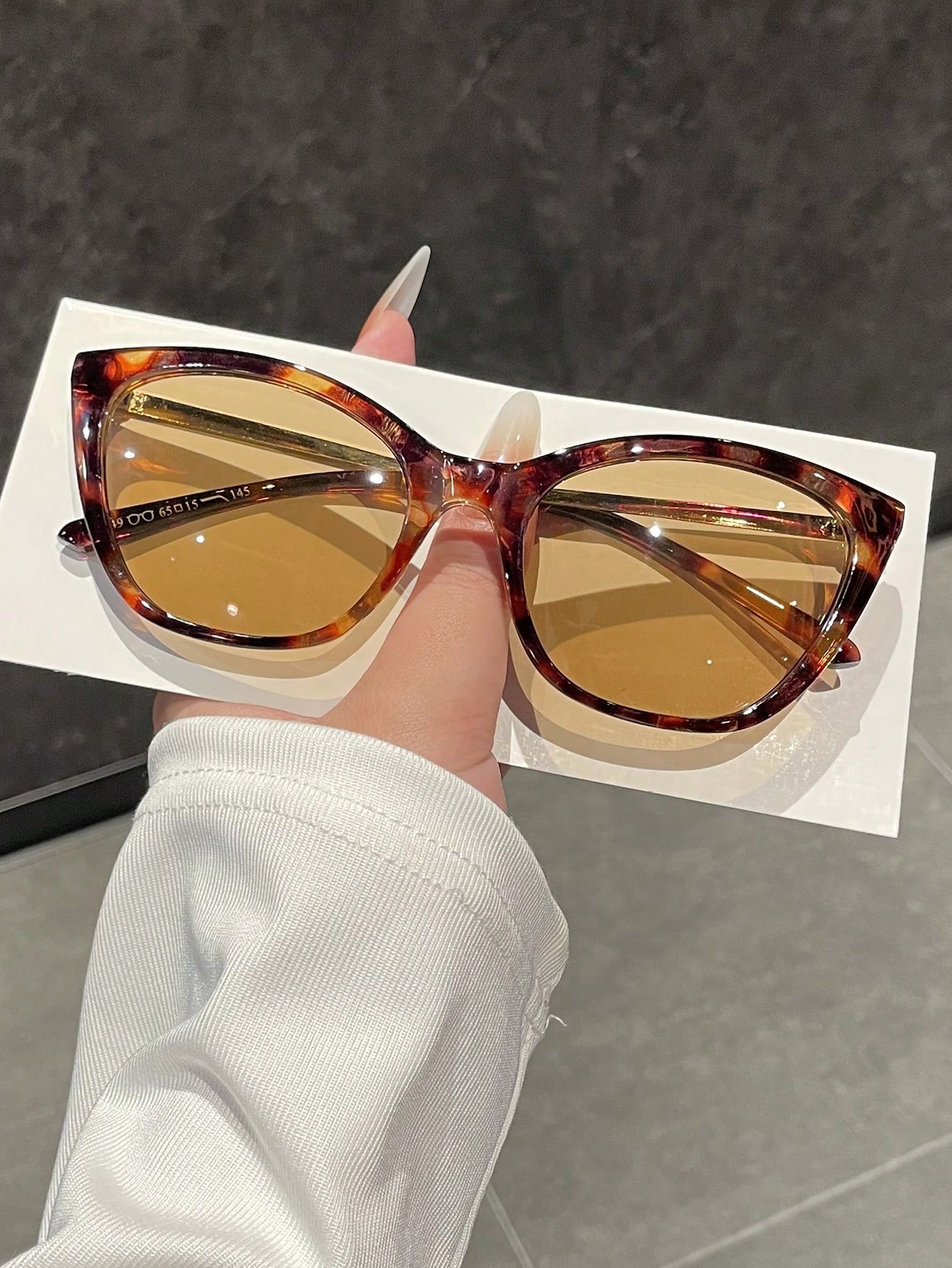 Women's sunglasses with a metal frame